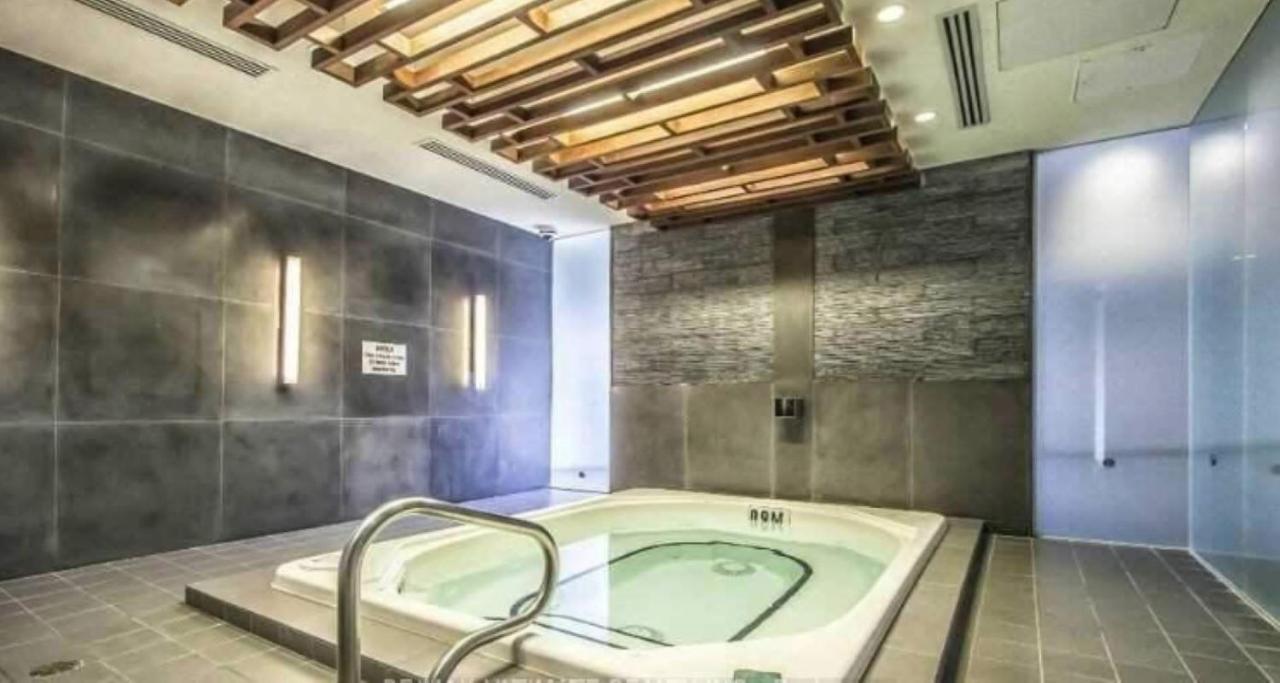 Executive 2 Beds Near Cn Tower, Rogers Centre, Scotia Area, Business District, Entertainment District, Lakeshore Торонто Экстерьер фото